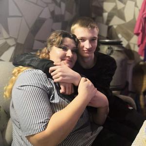 Девушки в Ангарске: Елена, 43 - ищет парня из Ангарска