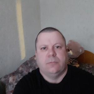 Юрий, 49 лет, Калач