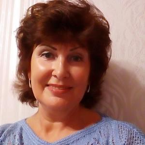 Девушки в Ульяновске: Ирина, 61 - ищет парня из Ульяновска