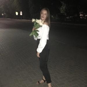 Девушки в Саратове: Рита, 28 - ищет парня из Саратова