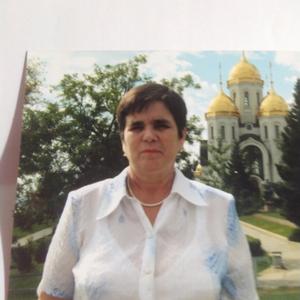 Девушки в Волгограде: Ольга, 68 - ищет парня из Волгограда