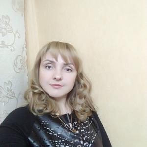 Девушки в Серпухове: Елена, 40 - ищет парня из Серпухова