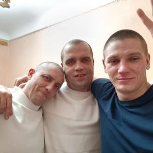 Парни в Волгограде: Николаи, 38 - ищет девушку из Волгограда