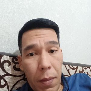 Баур, 42 года, Астана