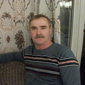 Вадим, 66 лет, Санкт-Петербург
