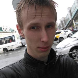 Парни в Владивостоке: Игорь, 24 - ищет девушку из Владивостока