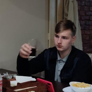 Максим, 19 лет, Воткинск