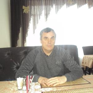 Виктор, 65 лет, Воронеж