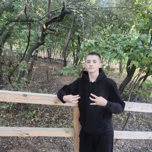 Даня, 19 лет, Саратов