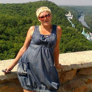 Девушки в Донецке: Марина, 46 - ищет парня из Донецка