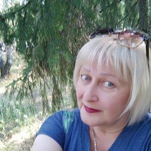 Девушки в Омске: Нина, 57 - ищет парня из Омска