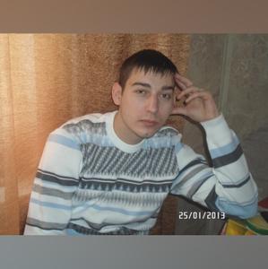Парни в Томске: Илья, 34 - ищет девушку из Томска