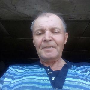 Михаил, 64 года, Свободный
