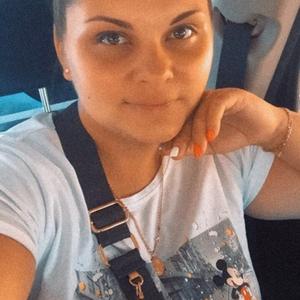 Девушки в Волгограде: Елена, 28 - ищет парня из Волгограда