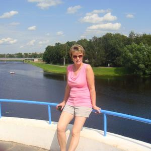 Девушки в Мурманске: Елена, 57 - ищет парня из Мурманска