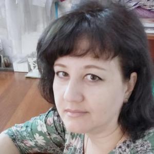 Девушки в Таганроге: Елена, 56 - ищет парня из Таганрога
