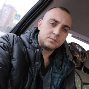 Парни в Омске: Кирилл, 29 - ищет девушку из Омска