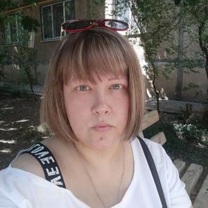 Девушки в Саратове: Юлия, 40 - ищет парня из Саратова