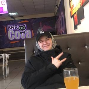 Парни в Новосибирске: Павел, 20 - ищет девушку из Новосибирска