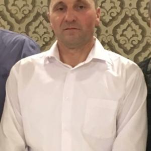 Олег, 56 лет, Светлоград