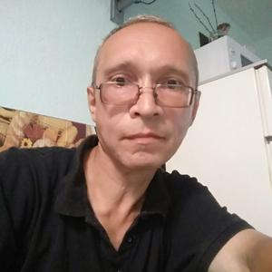 Парни в Череповце: Андрей, 53 - ищет девушку из Череповца
