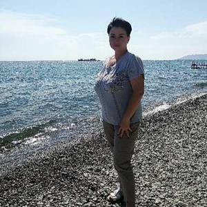 Девушки в Ангарске: Марина, 45 - ищет парня из Ангарска