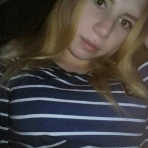 Девушки в Саратове: Дарья, 24 - ищет парня из Саратова
