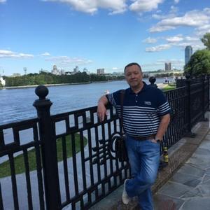 Влад, 56 лет, Екатеринбург