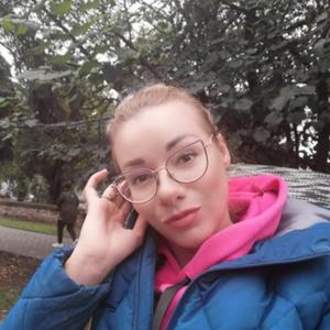 Девушки в Ессентуках: Оксана, 36 - ищет парня из Ессентуков