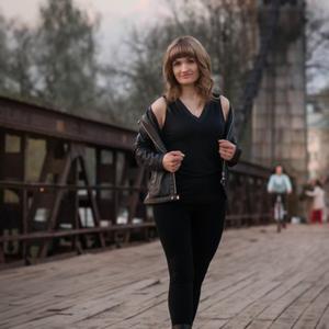 Девушки в Пскове: Екатерина, 44 - ищет парня из Пскова
