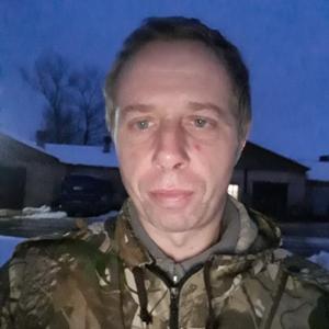 Парни в Твери: Олег, 31 - ищет девушку из Твери