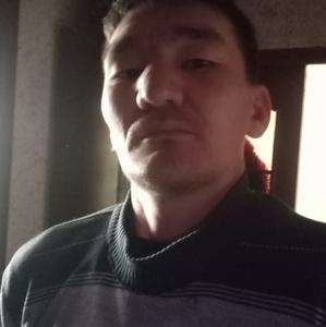 Парни в Сургуте (Ханты-Мансийский АО): Улан, 37 - ищет девушку из Сургута (Ханты-Мансийский АО)