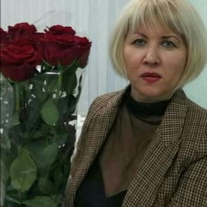 Девушки в Оренбурге: Евгения, 51 - ищет парня из Оренбурга
