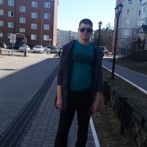 Парни в Муравленко: Artem, 24 - ищет девушку из Муравленко