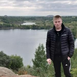Парни в Челябинске: Михаил, 25 - ищет девушку из Челябинска