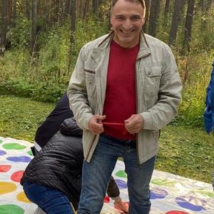 Игорь, 58 лет, Новосибирск