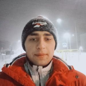Парни в Бердске: Кирилл, 25 - ищет девушку из Бердска