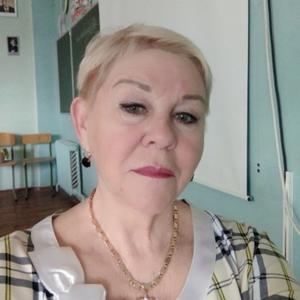 Девушки в Обнинске: Елена, 60 - ищет парня из Обнинска