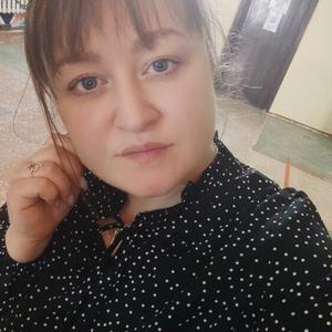 Девушки в Омске: Елена, 32 - ищет парня из Омска