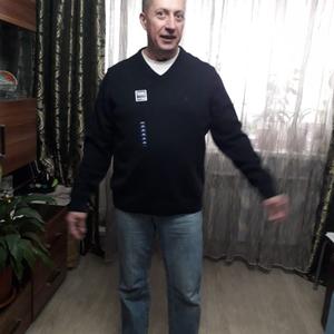 Парни в Саратове: Виктор, 63 - ищет девушку из Саратова