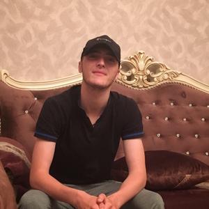 Парни в Сухуми: Хасик Лепсая, 23 - ищет девушку из Сухуми