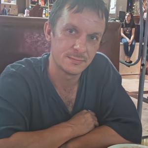 Парни в Владивостоке: Владимир, 41 - ищет девушку из Владивостока