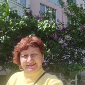 Девушки в Саратове: Лидия, 59 - ищет парня из Саратова