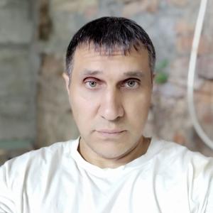 Анатолий, 48 лет, Новочеркасск