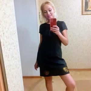 Девушки в Екатеринбурге: Ната, 41 - ищет парня из Екатеринбурга