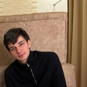 Парни в Владикавказе: Симон, 19 - ищет девушку из Владикавказа