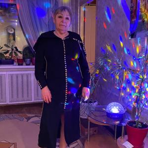 Девушки в Омске: Людмила, 78 - ищет парня из Омска