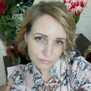 Девушки в Твери: Валентина, 40 - ищет парня из Твери