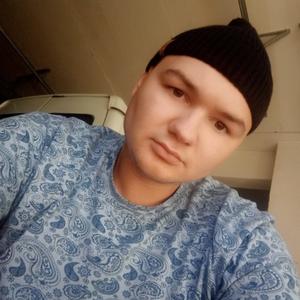 Парни в Бердске: Анатолий, 26 - ищет девушку из Бердска