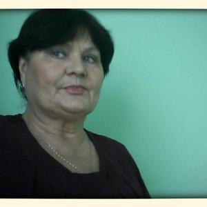 Девушки в Азове: Лана, 65 - ищет парня из Азова